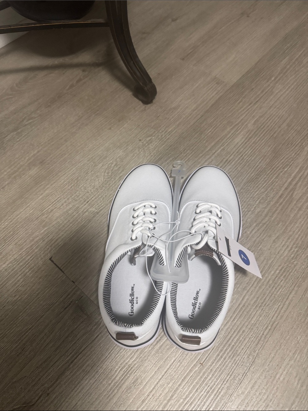 Goodfellow & Co White Low-Top Men's Sneakers
